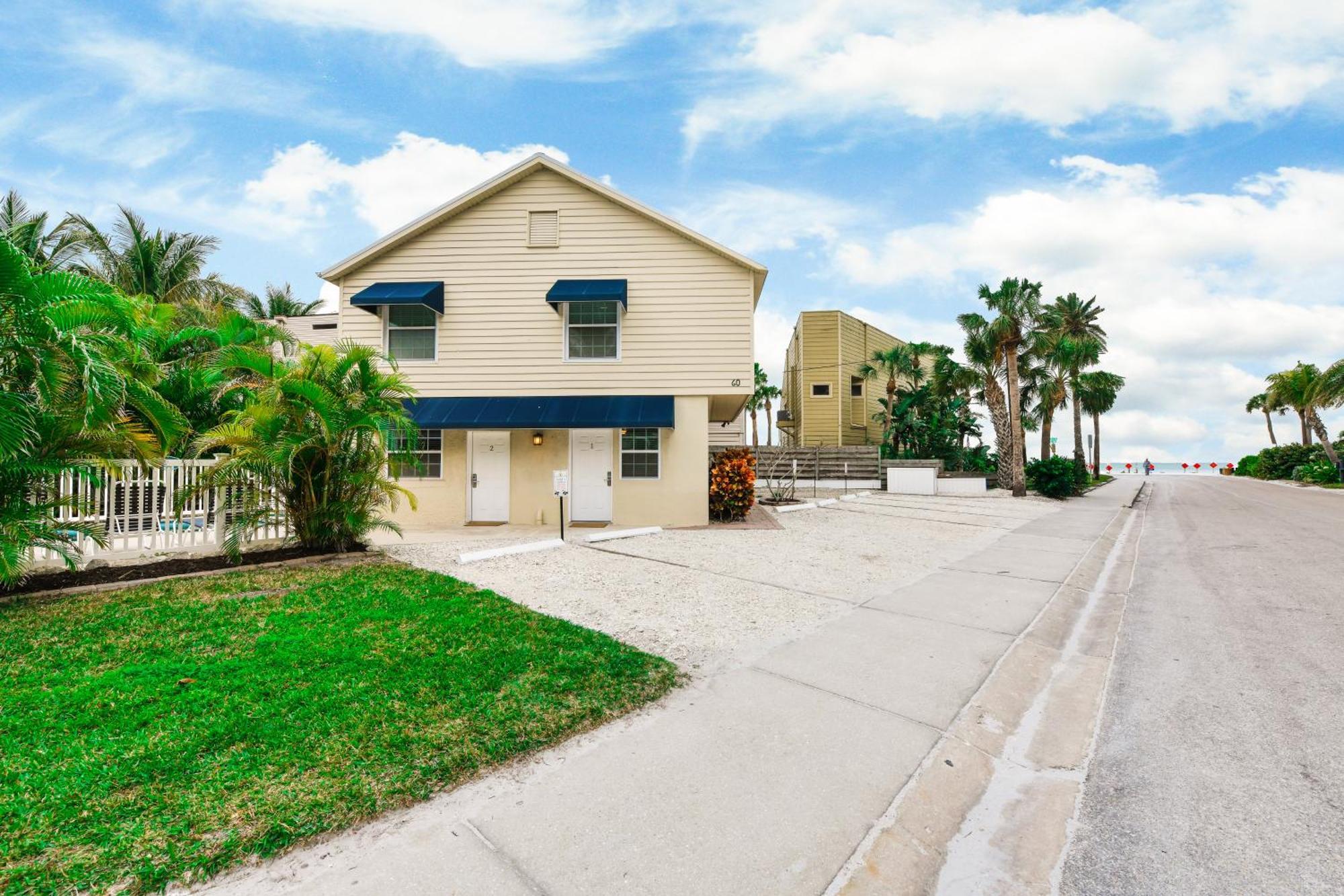 Parrot Beach Cottages Siesta Key Room photo