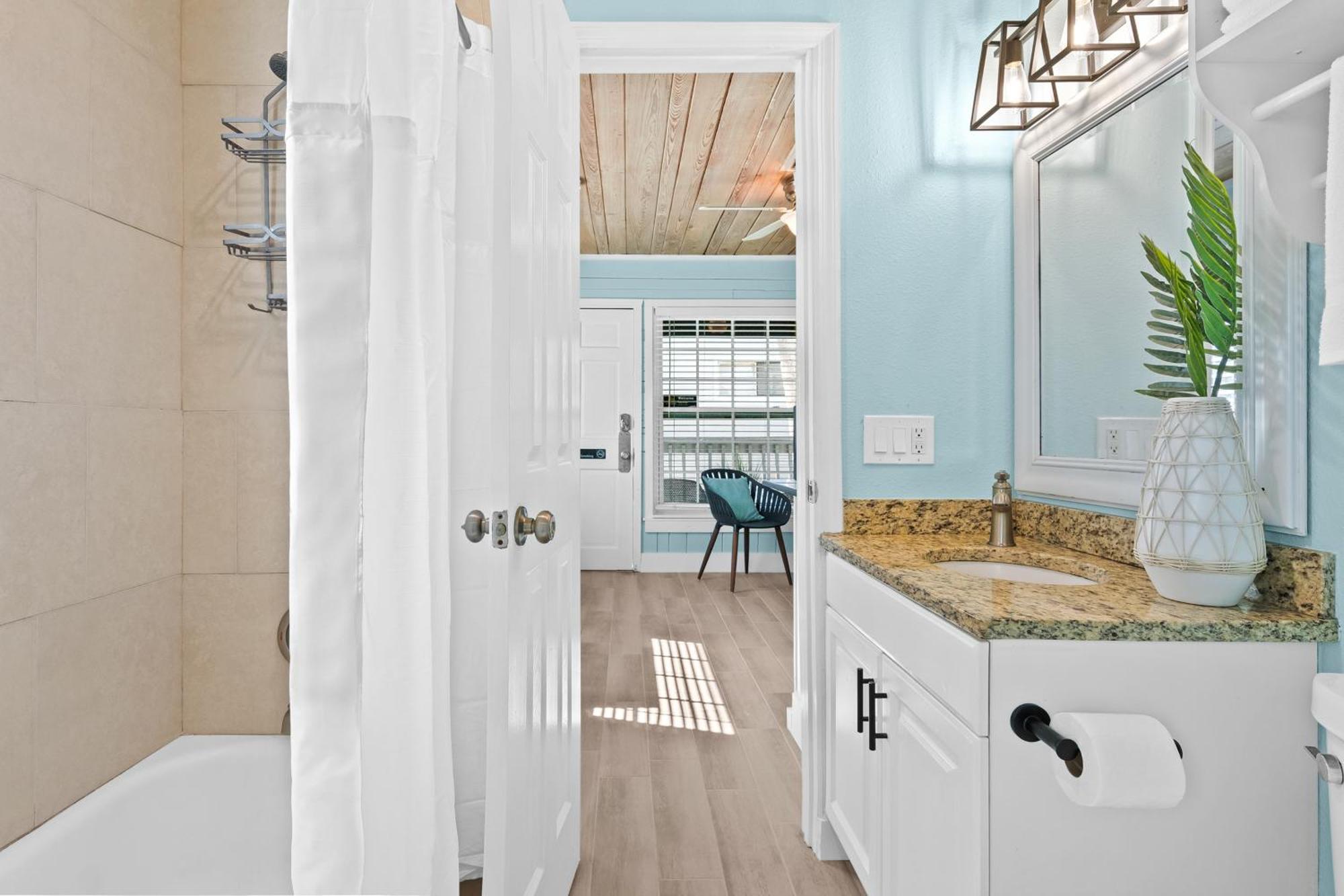 Parrot Beach Cottages Siesta Key Room photo