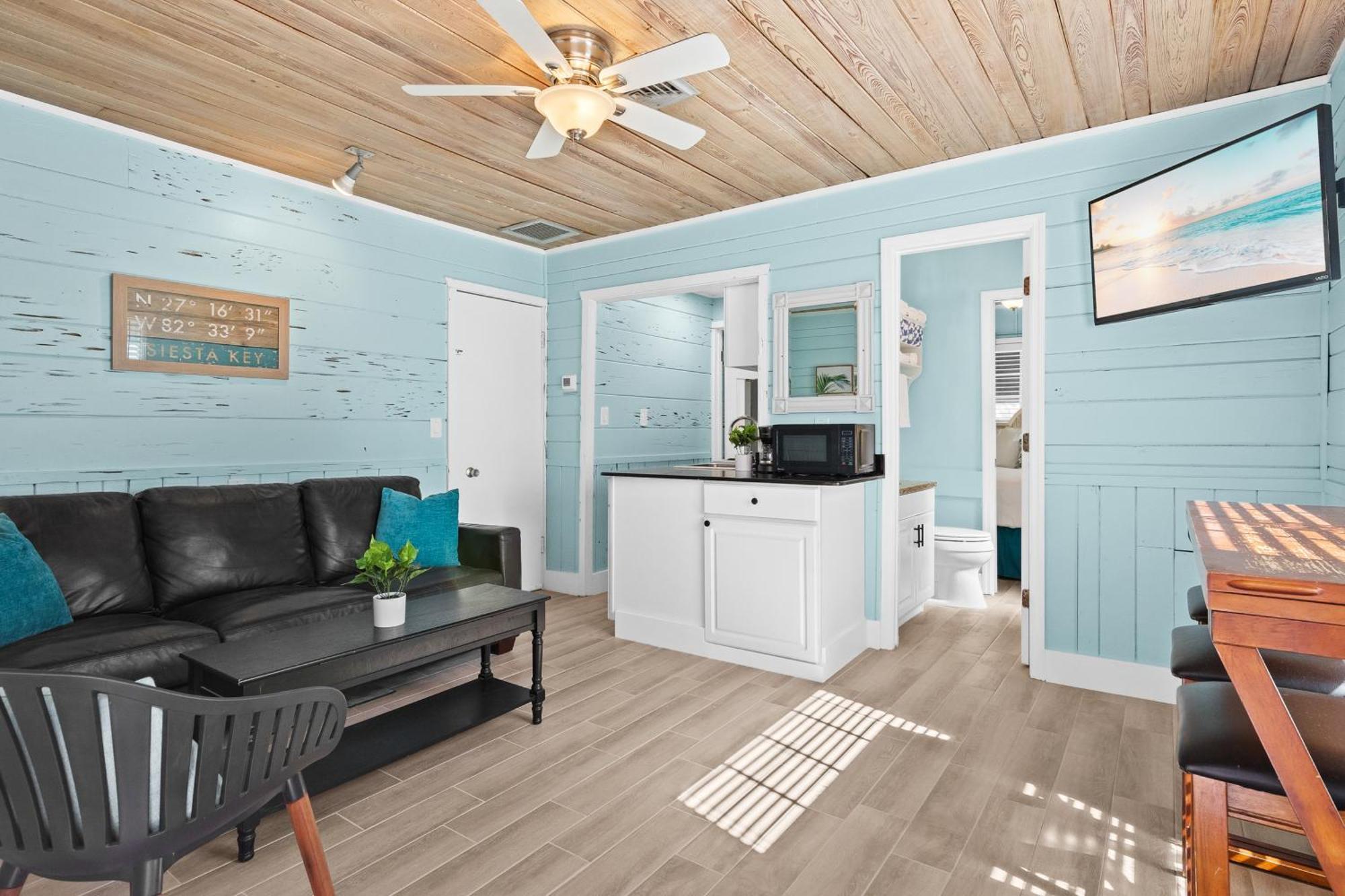 Parrot Beach Cottages Siesta Key Room photo