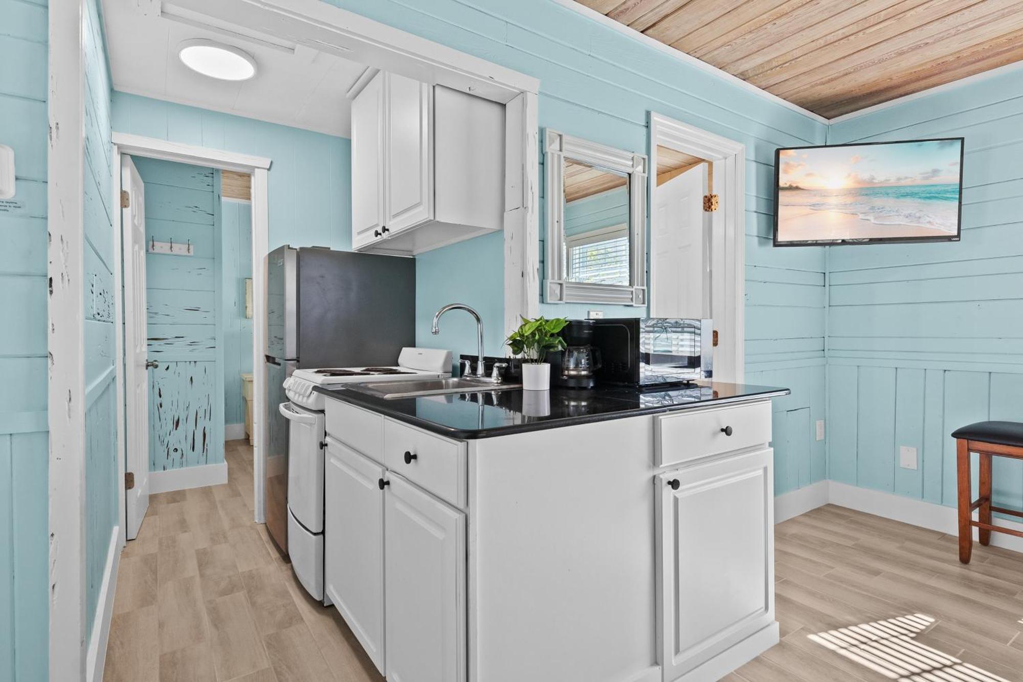 Parrot Beach Cottages Siesta Key Room photo