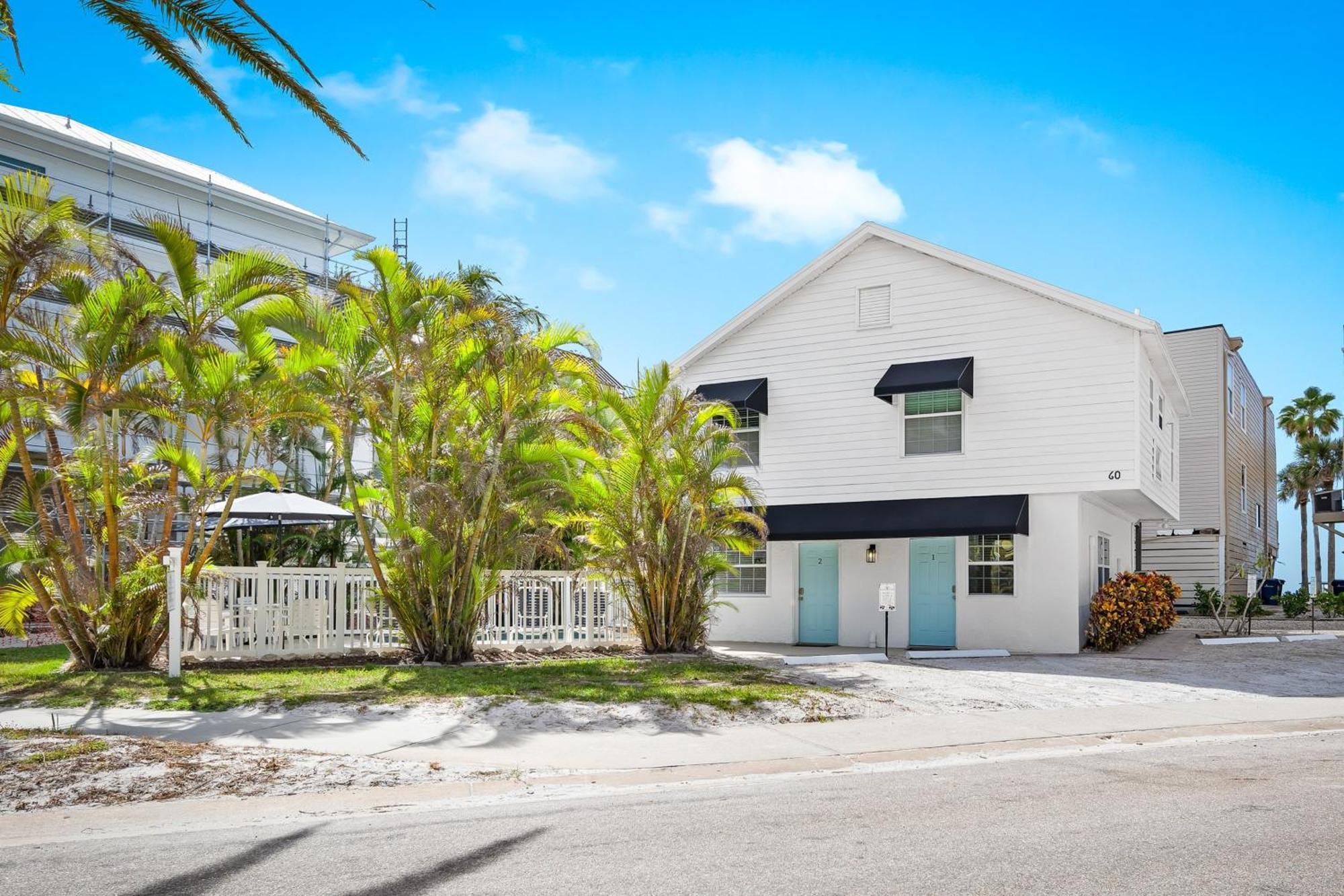 Parrot Beach Cottages Siesta Key Room photo