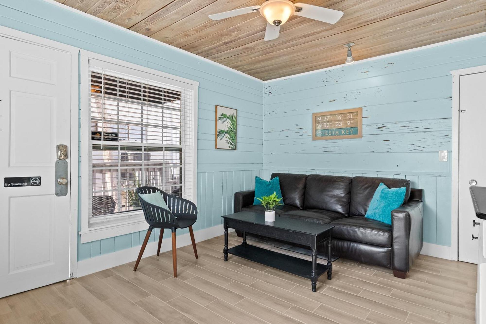 Parrot Beach Cottages Siesta Key Room photo