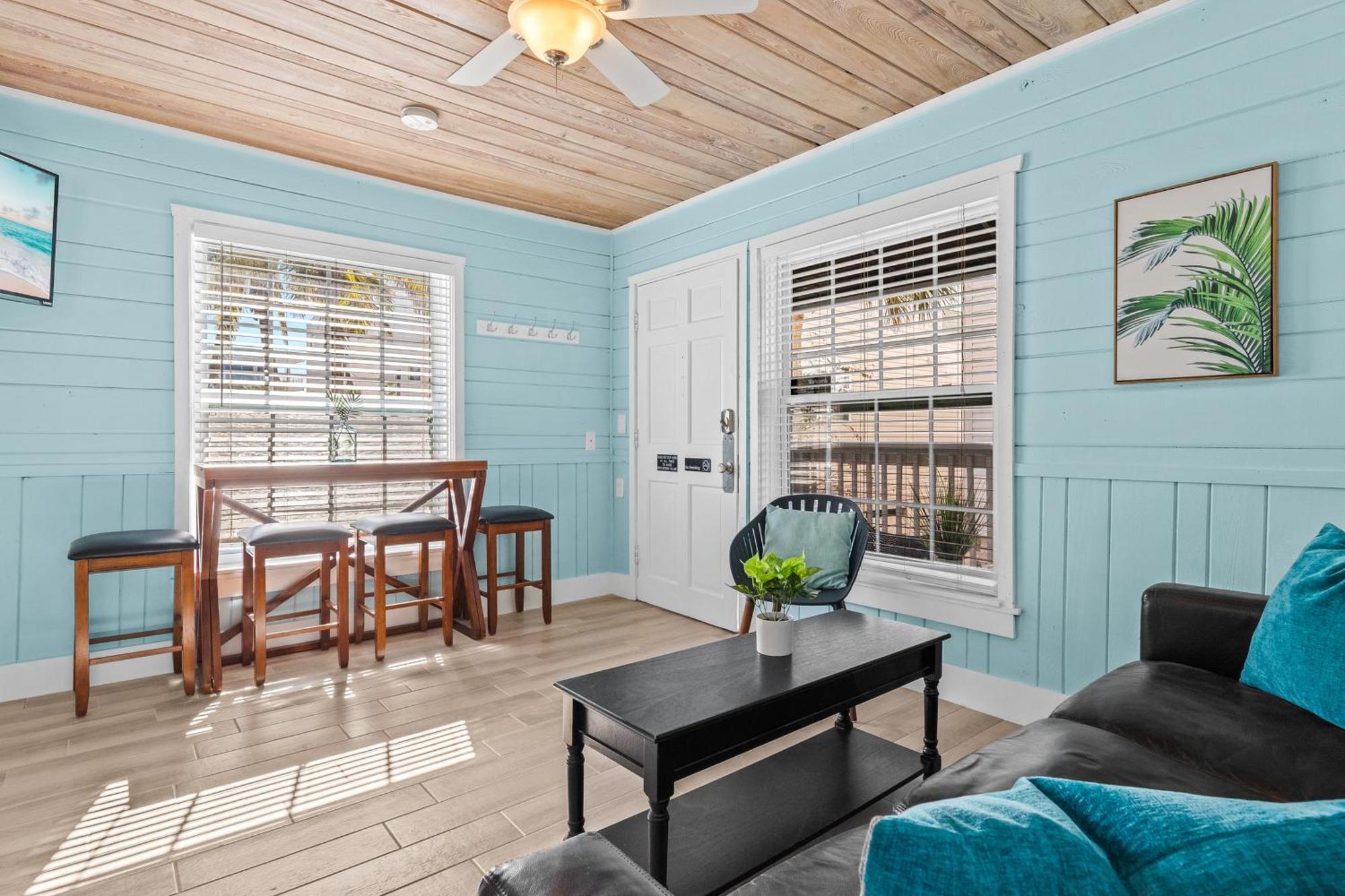 Parrot Beach Cottages Siesta Key Room photo
