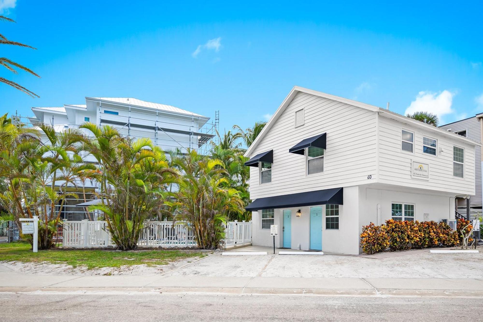 Parrot Beach Cottages Siesta Key Room photo