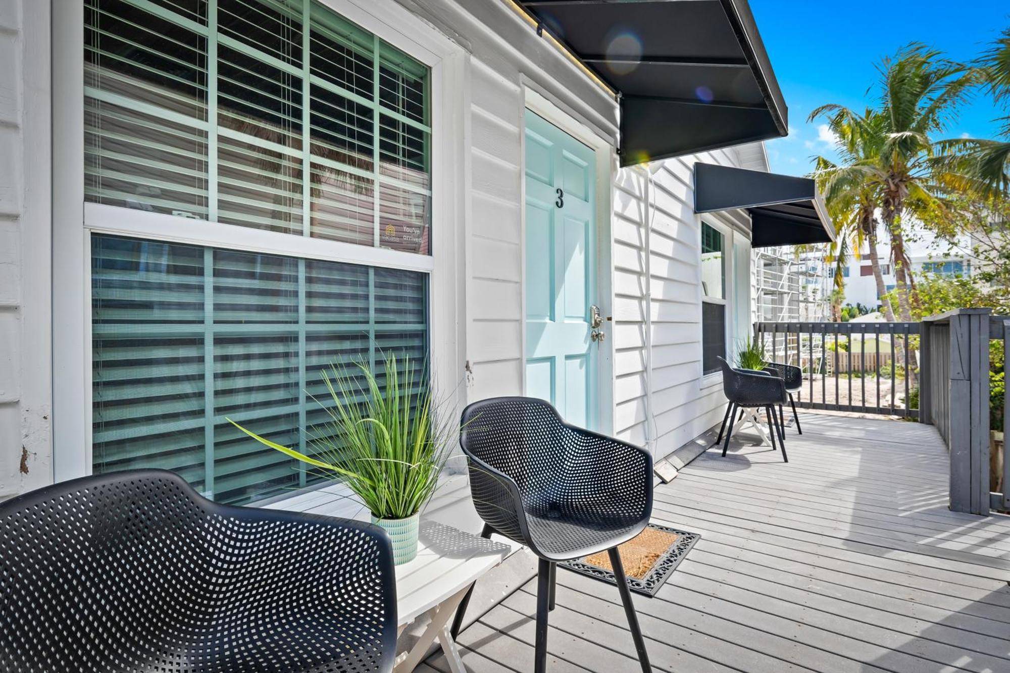 Parrot Beach Cottages Siesta Key Room photo